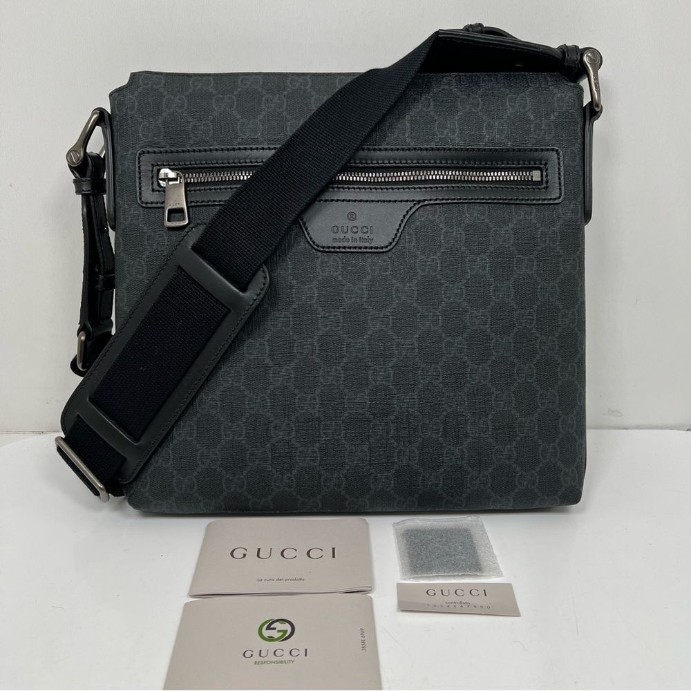 Gucci GG Supreme Monogram Crossbody Messenger Bag Black Grey